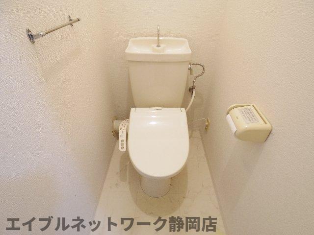 【静岡市葵区北安東のマンションのトイレ】