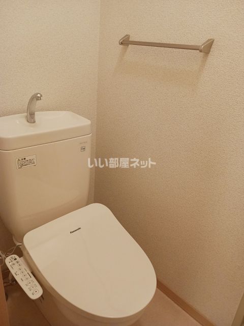 【舞鶴市字泉源寺のアパートのトイレ】