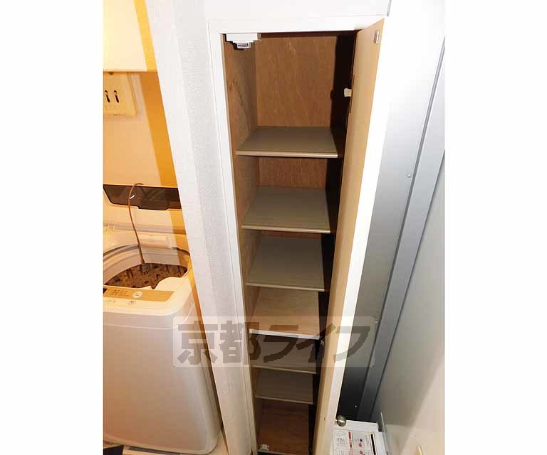 玄関　シューズボックス据え置きです。
