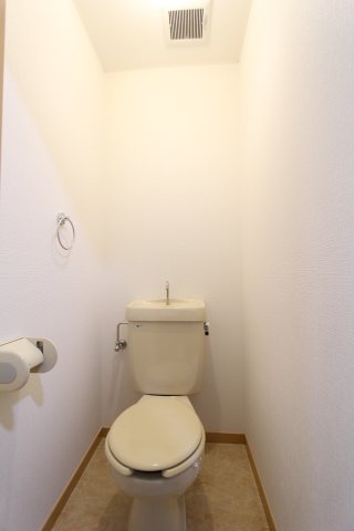 【エスペランサ城土のトイレ】