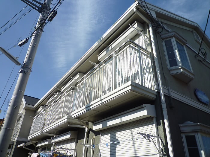 東京都調布市菊野台２の賃貸アパートの外観