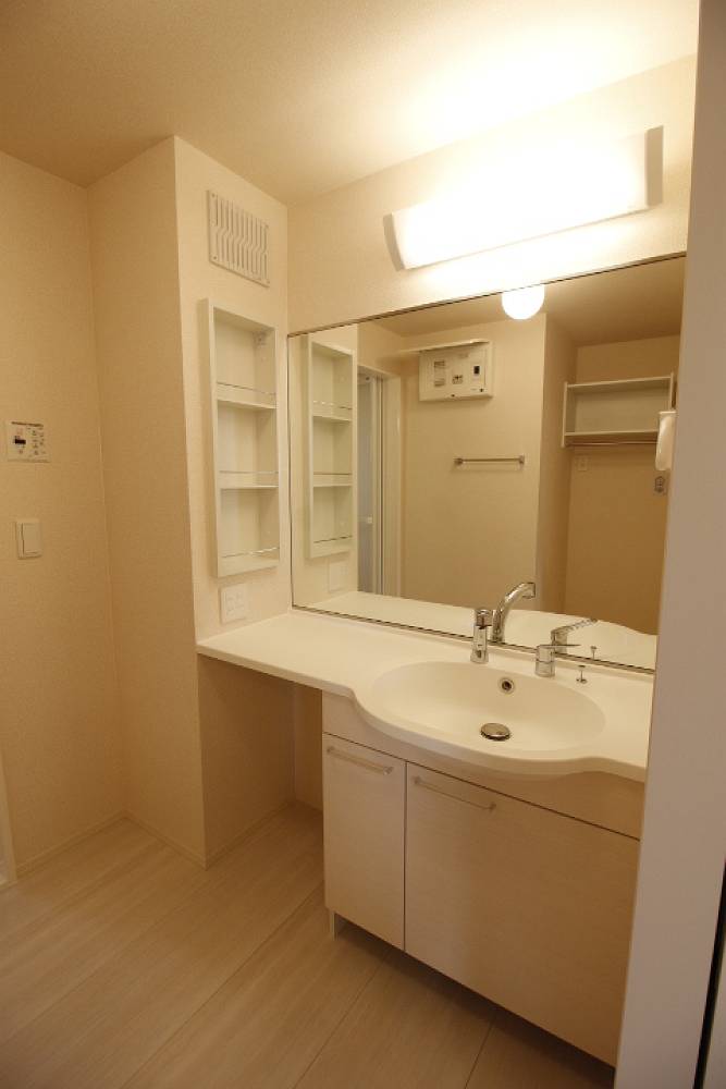 洗面設備　別の部屋の写真です