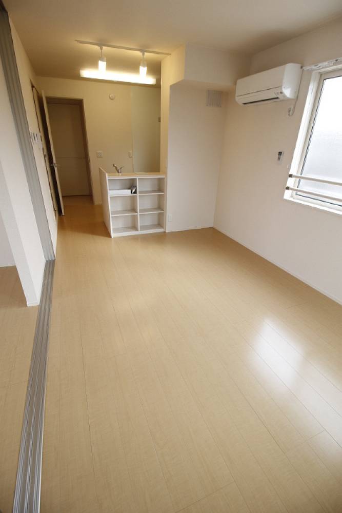 居室・リビング　別の部屋の写真です