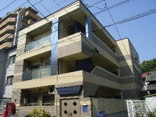 ユゥ＆ミィ平尾駅前の建物外観