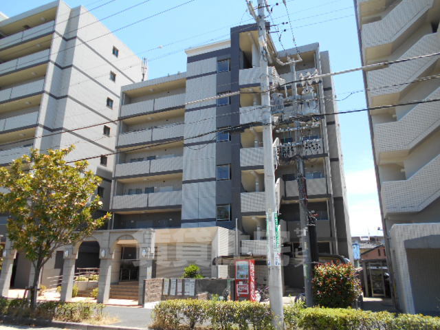 名古屋市港区稲永のマンションの建物外観