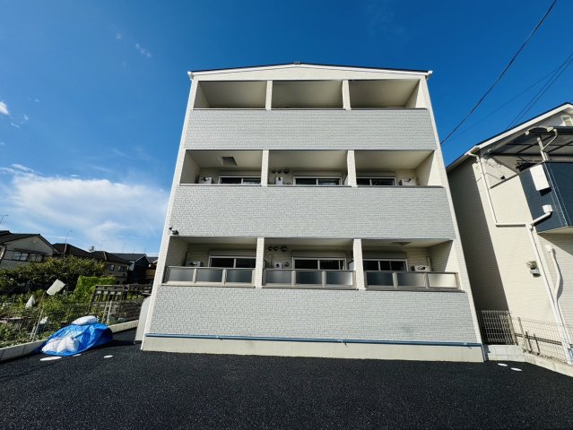 【クレアール芝辻町の建物外観】