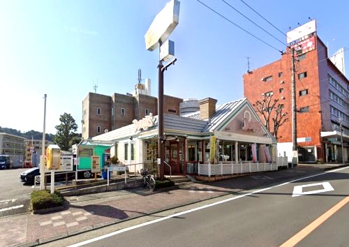 【足柄下郡湯河原町中央のアパートの飲食店】