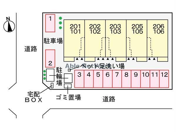 【アンソレイエの駐車場】