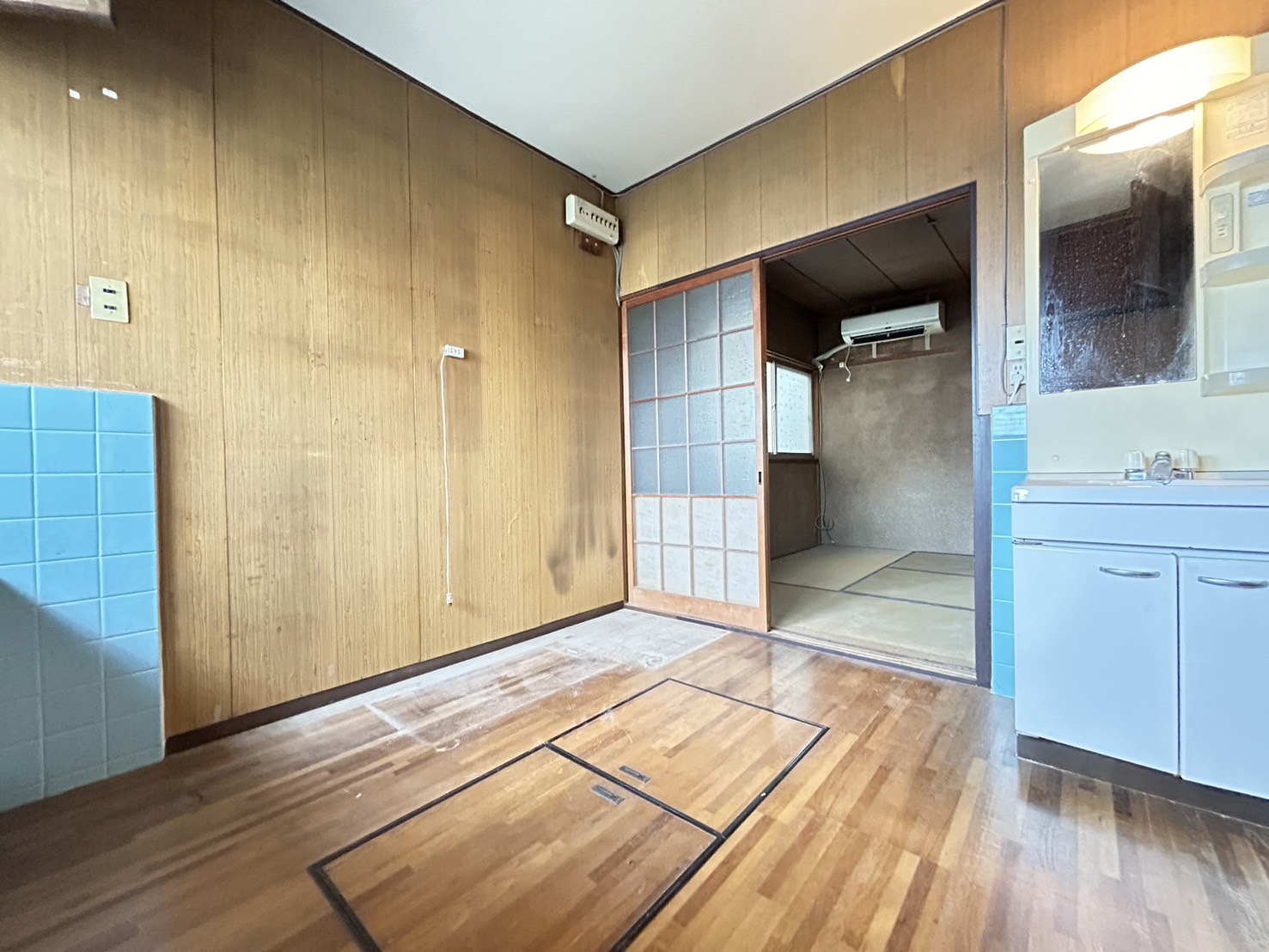 東垂水3丁目戸建の居間写真