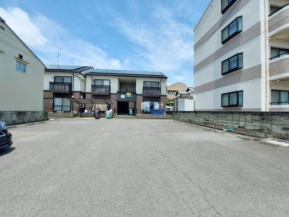 駐車場　駐車場