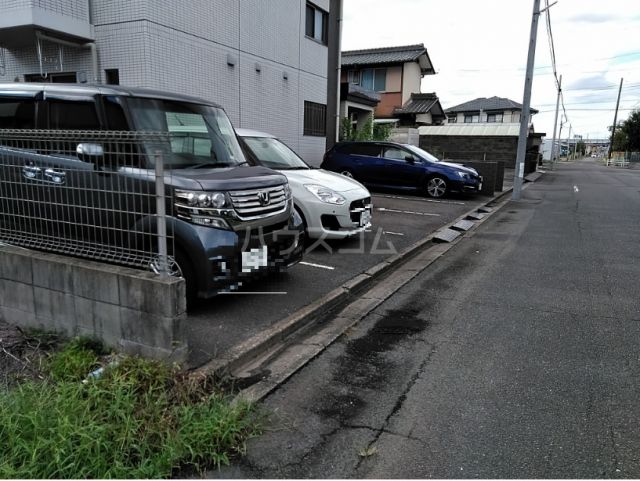 【清須市阿原のマンションの駐車場】