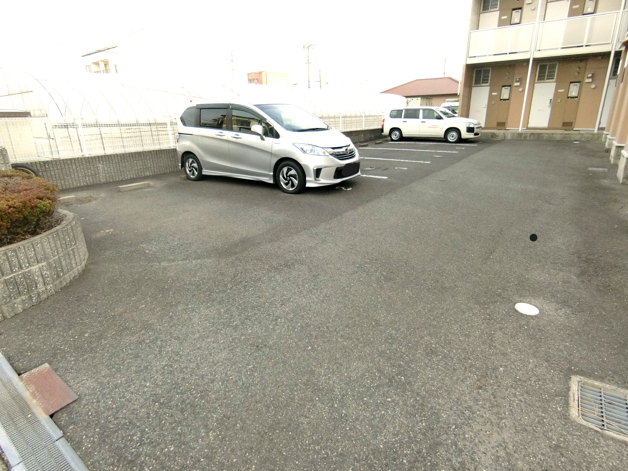 【大阪市東住吉区住道矢田のマンションの駐車場】