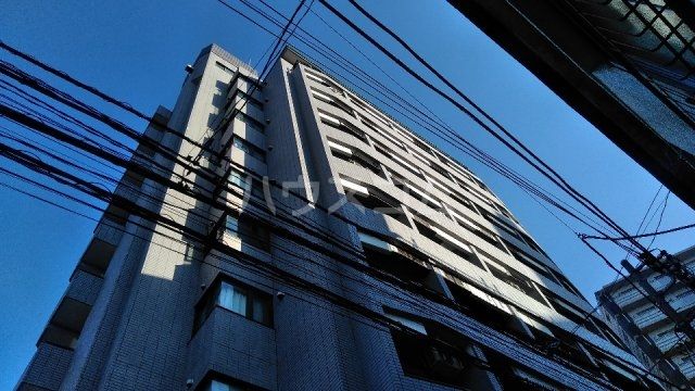 三軒茶屋リリエンハイムの建物外観