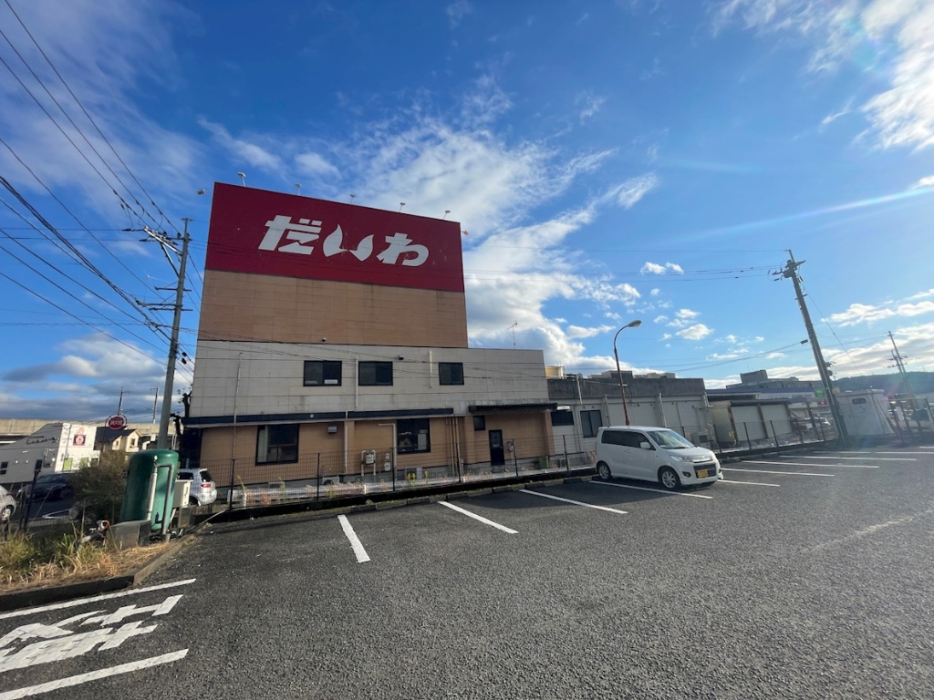 【薩摩川内市原田町のアパートのスーパー】