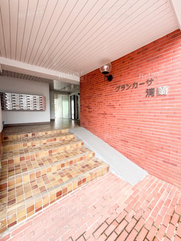 エントランス　清潔なエントランス♪