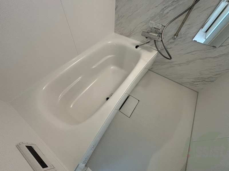 バス・シャワールーム　お風呂になります。一日の疲れを癒してくださいね。