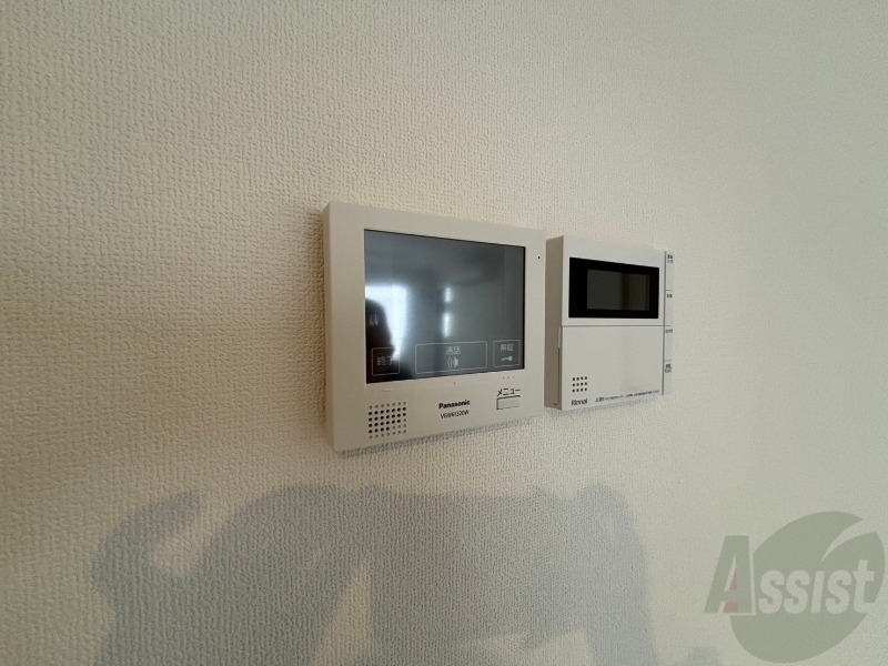 セキュリティ　ＴＶモニター付インターホンです。来客者の顔が見えるので安心！