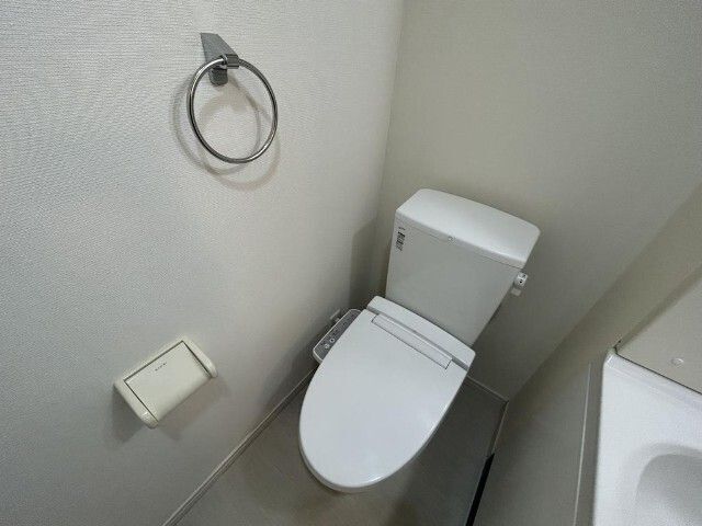トイレ　別号室参考写真