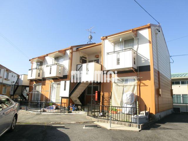 建物外観　オレンジ色の明るい外観