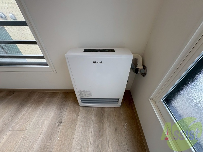 その他　暖房です。冬場の寒い日でも安心ですね～