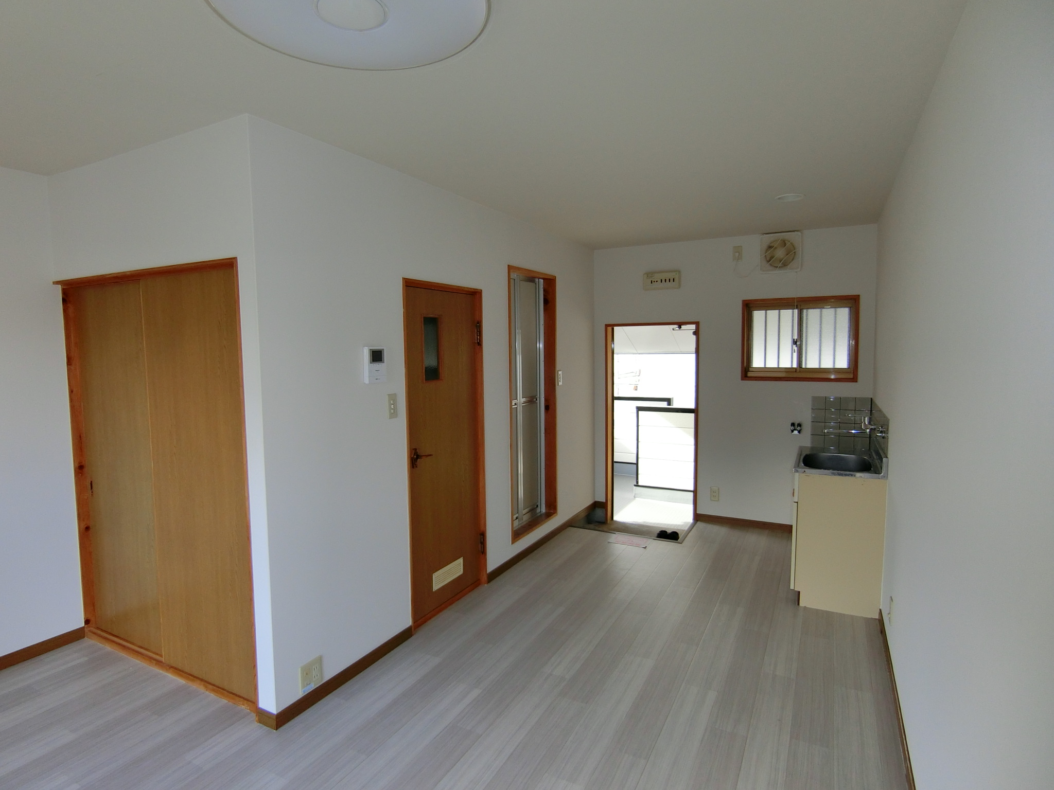 居室・リビング　写真と現状が違う場合、現状優先です