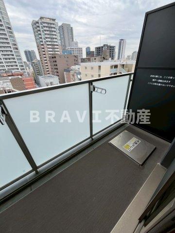 バルコニー　【ドゥーエ立売堀】暖かな日差しのふりそそぐバルコニー