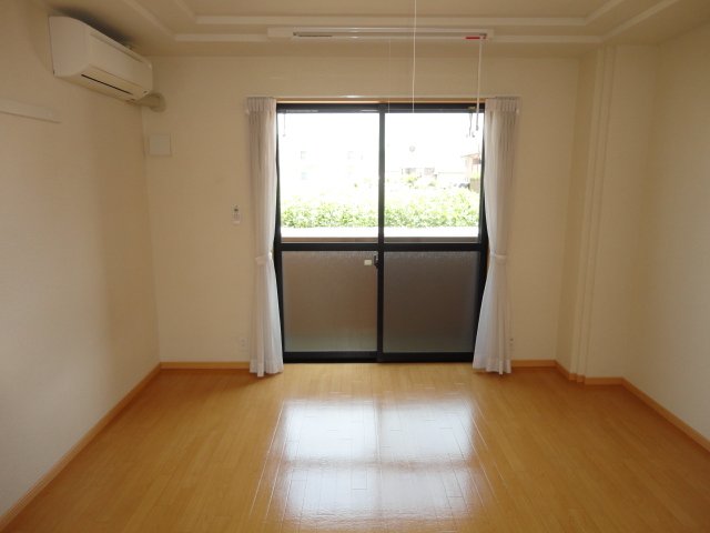 居室・リビング　洋室（同タイプ）