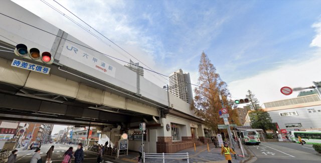 エントランス　小学校