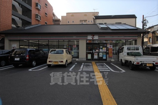 コンビニ　セブンイレブン　京都出世稲荷前店（コンビニ）まで364m