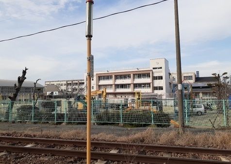 小学校　山川小学校（小学校）まで420m