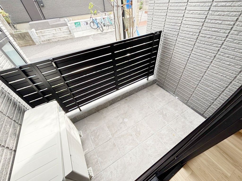 バルコニー　バルコニー