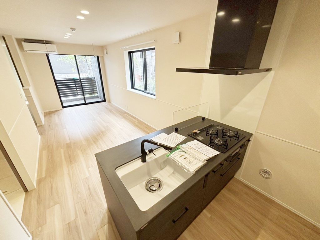 居室・リビング　キッチン