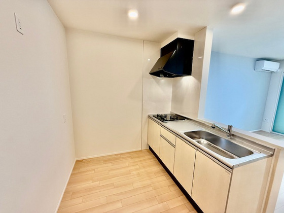 キッチン　※掲載写真は同マンション別部屋参考写真となります。