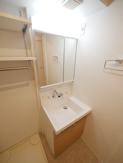 洗面設備　★人気の独立洗髪洗面化粧台で朝の準備にも便利ですね★