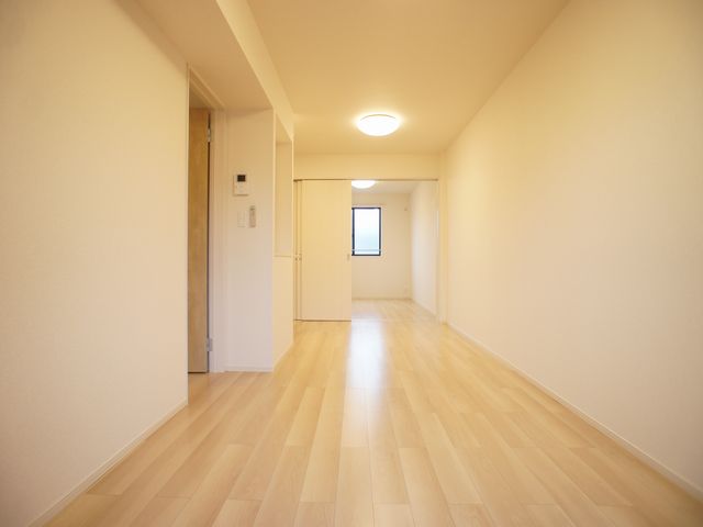 居室・リビング　快適に過ごせるエアコンが付いています♪