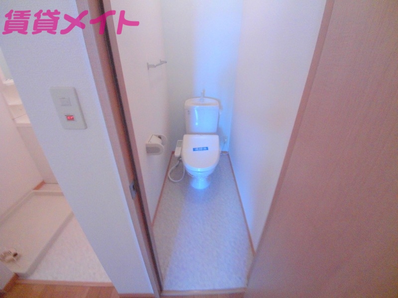 トイレ　別部屋反転参考写真