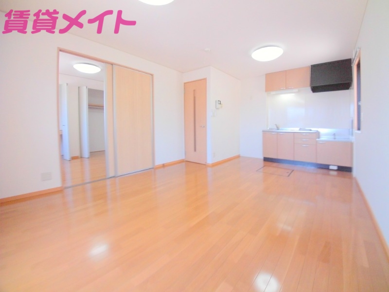 居室・リビング　別部屋反転参考写真