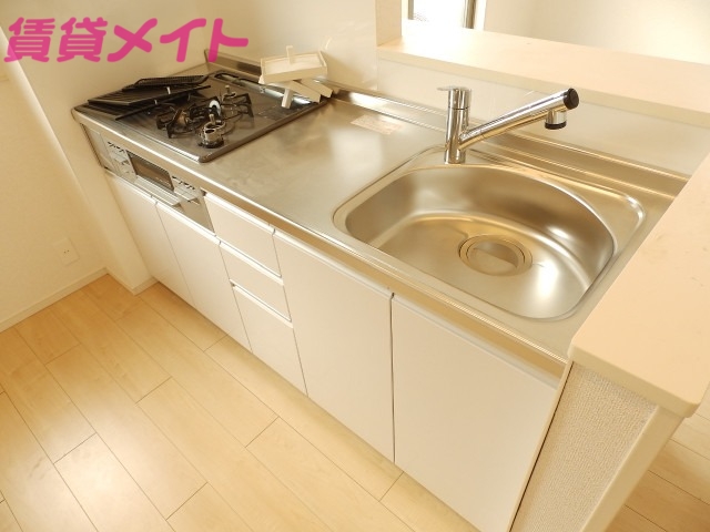 キッチン　同型反転写真