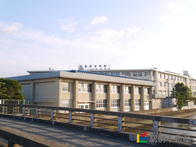 小学校　室見小学校（小学校）まで500m