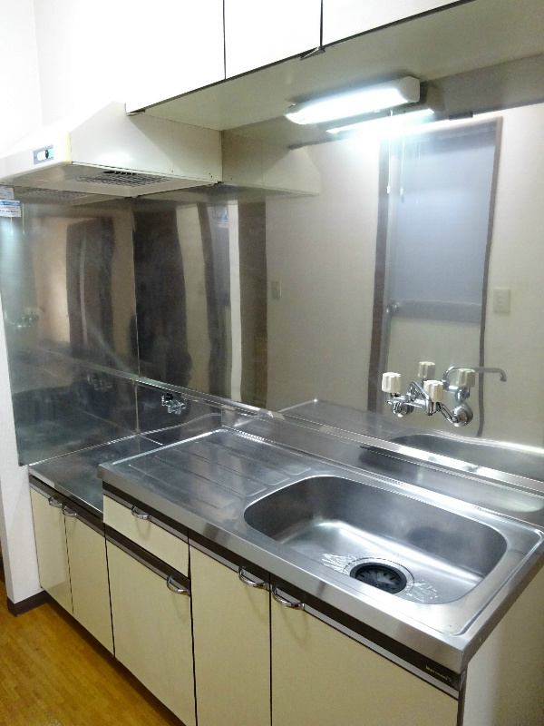キッチン　※同タイプのお部屋です