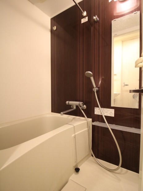 バス・シャワールーム　風呂