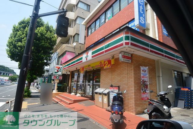 コンビニ　セブンイレブン（コンビニ）まで450m