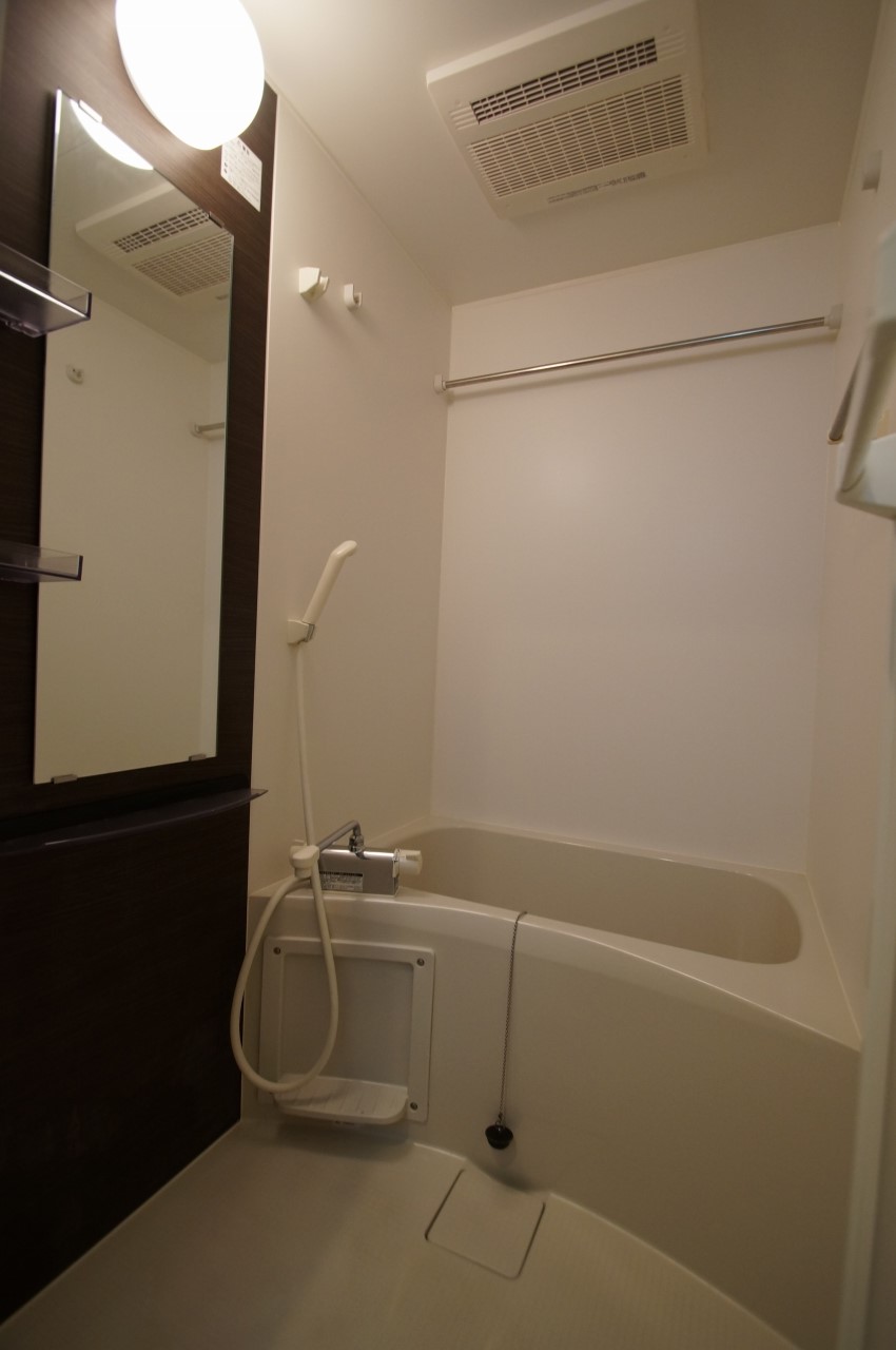 バス・シャワールーム　バスルーム