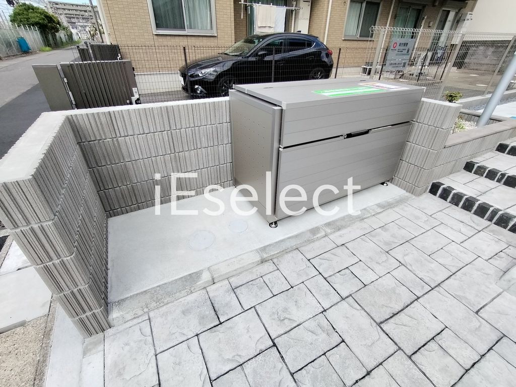 その他共有部分　敷地内ゴミ置き場があります