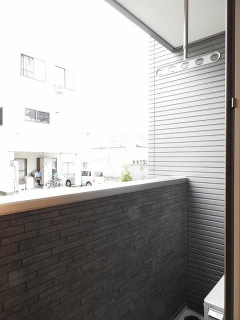 バルコニー　南向きで日当たり良好なバルコニー♪