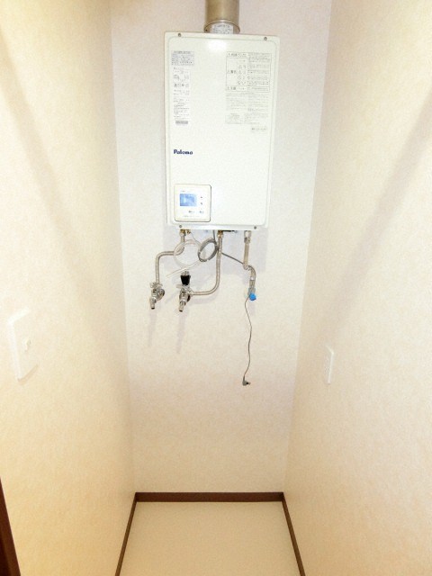 洗面設備　ゆったりとスペースのある洗面所