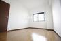 その他部屋・スペース　約6帖の明るい洋室！