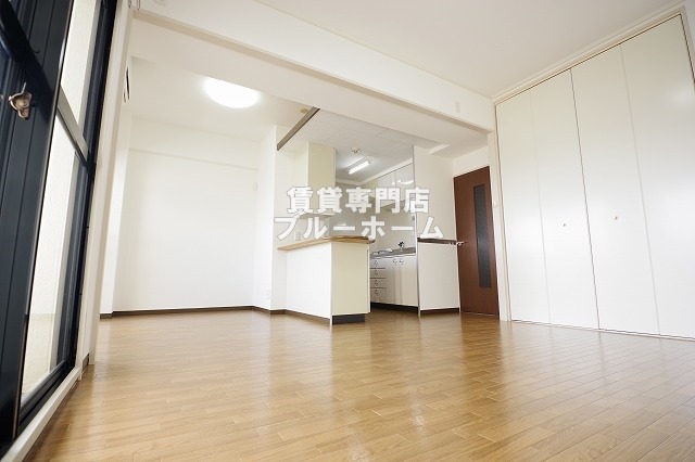 居室・リビング　約13.5帖の広いリビング！