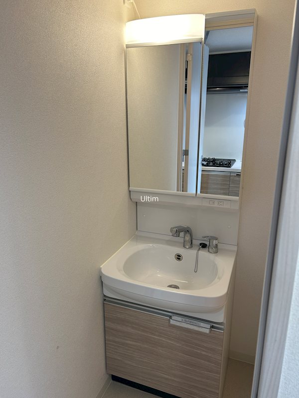 洗面設備　※同タイプの他のお部屋です