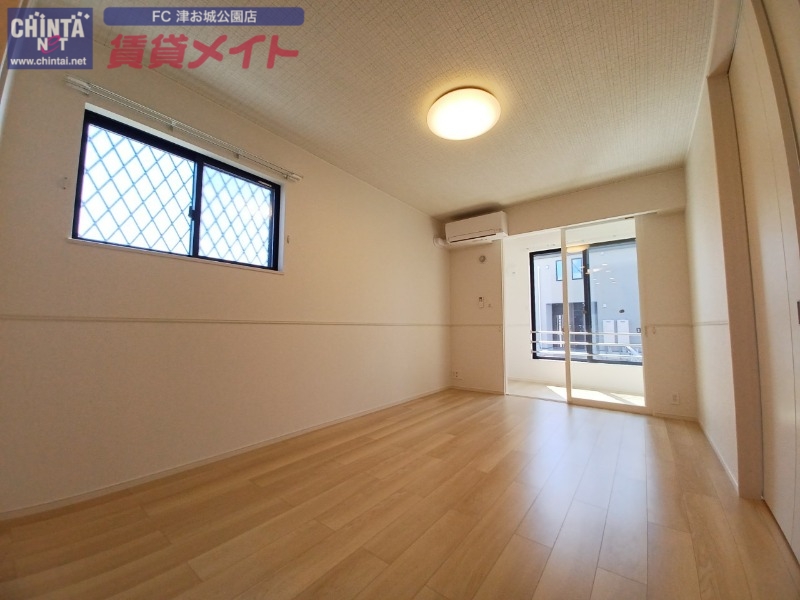 居室・リビング　同型部屋写真です。